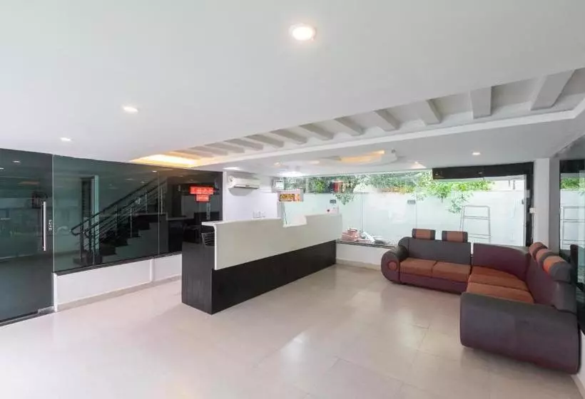ホテル Capital O 67373 Bhagayam Suites
