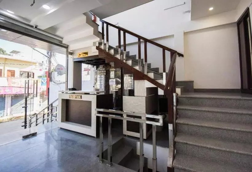 ホテル Parjaat Residency