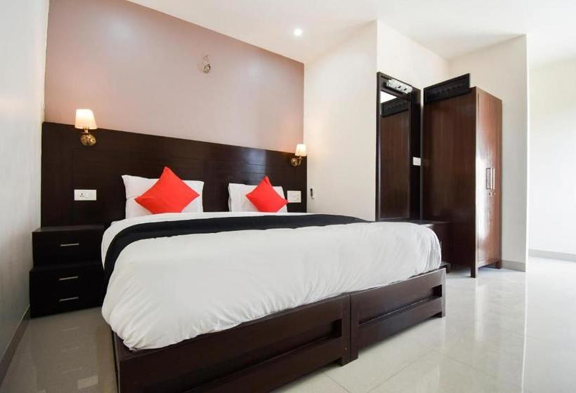 Hotel Parjaat Residency