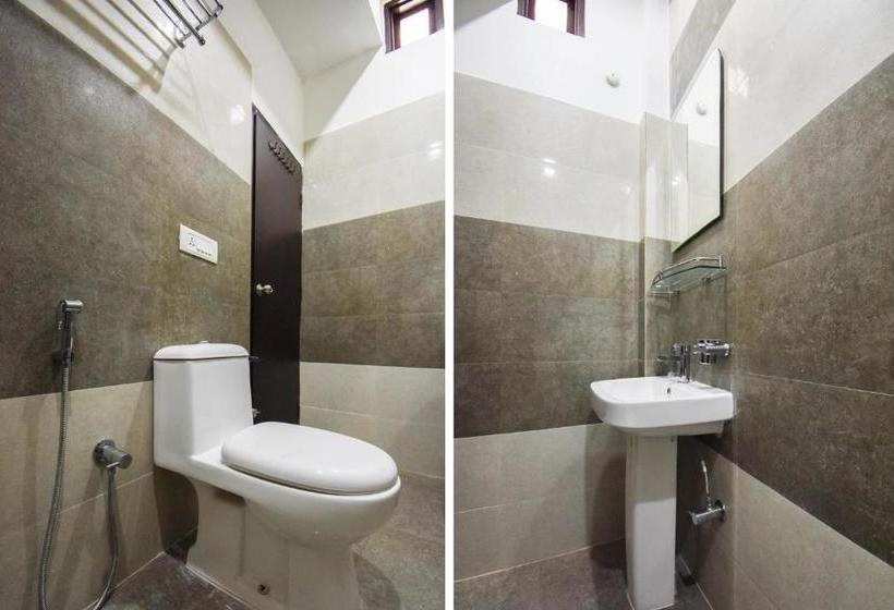 Hotel Parjaat Residency