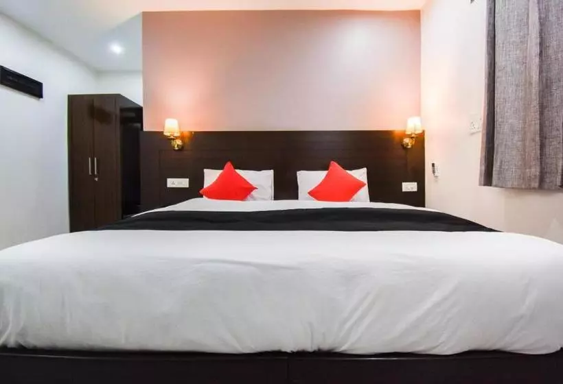 ホテル Parjaat Residency