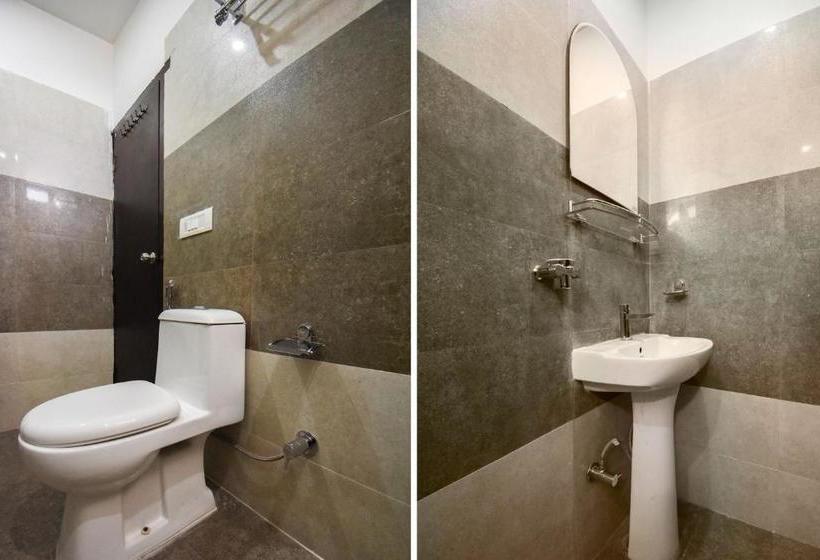 Hotel Parjaat Residency