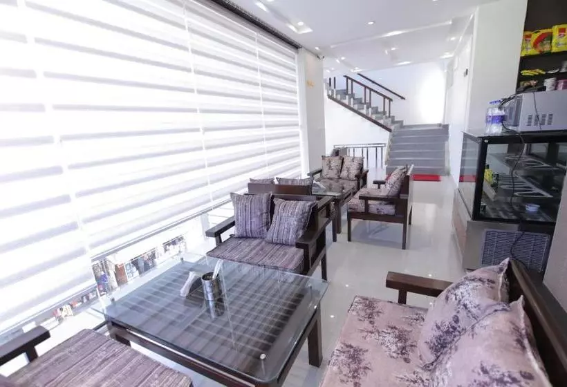 ホテル Parjaat Residency