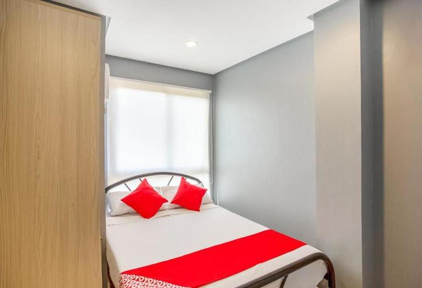 ホテル Oyo 521 Bacaca Suites