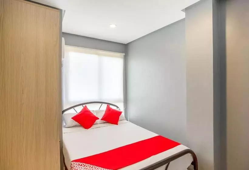 ホテル Oyo 521 Bacaca Suites
