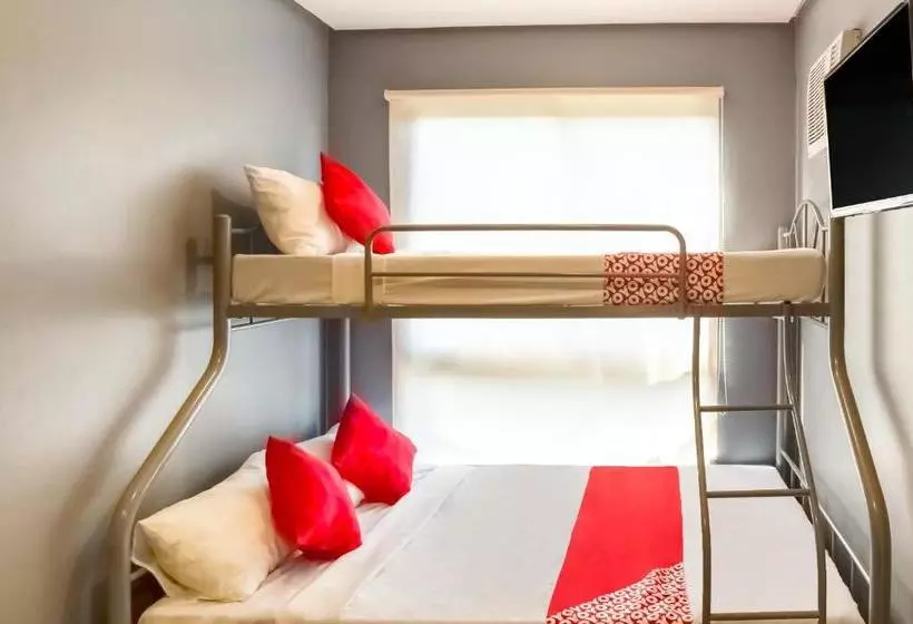 ホテル Oyo 521 Bacaca Suites