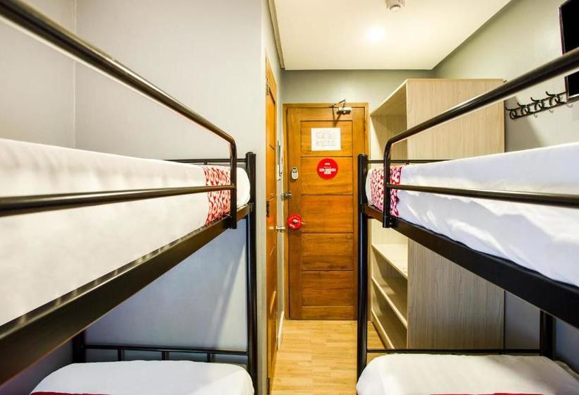 ホテル Oyo 521 Bacaca Suites