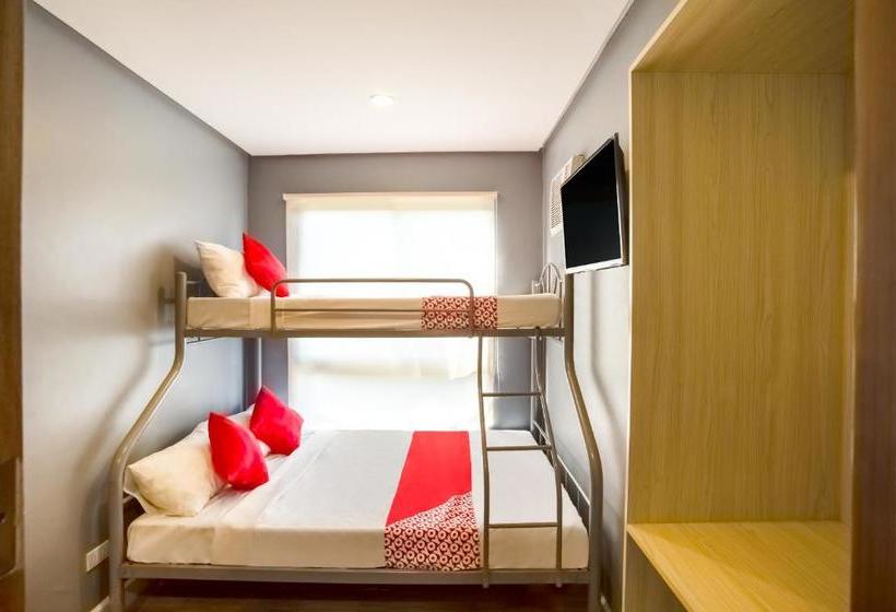 ホテル Oyo 521 Bacaca Suites