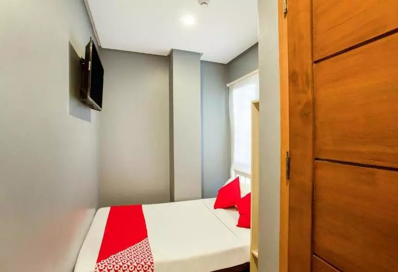 ホテル Oyo 521 Bacaca Suites