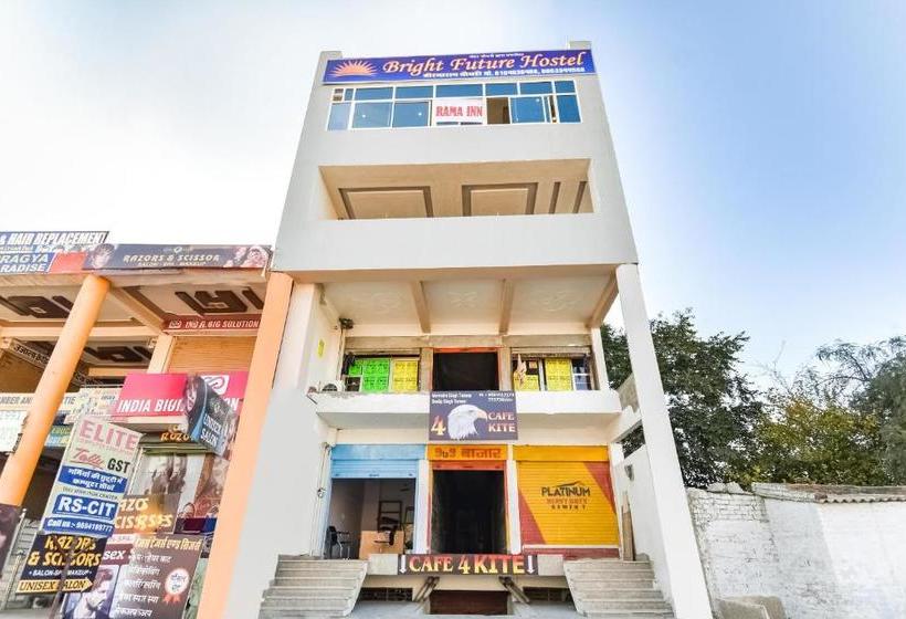 בית מלון כפרי Oyo 63072 Rama Inn