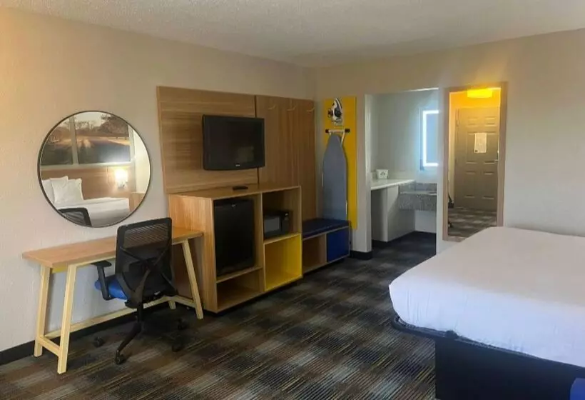 ホテル Days Inn & Suites By Wyndham Mobile