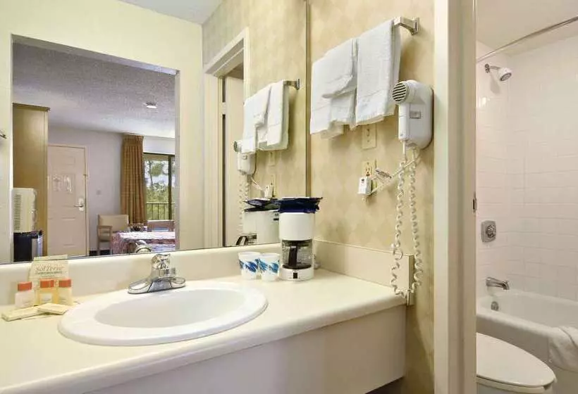 ホテル Days Inn & Suites By Wyndham Mobile