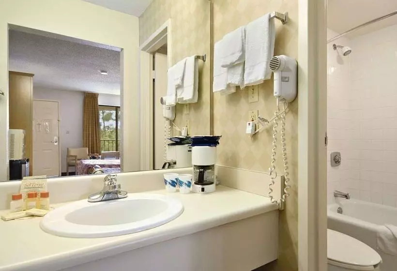 ホテル Days Inn & Suites By Wyndham Mobile