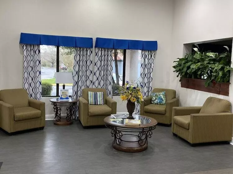 ホテル Days Inn & Suites By Wyndham Mobile