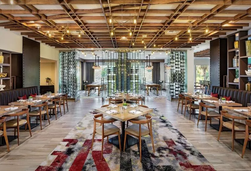 ホテル Doubletree By Hilton Pomona