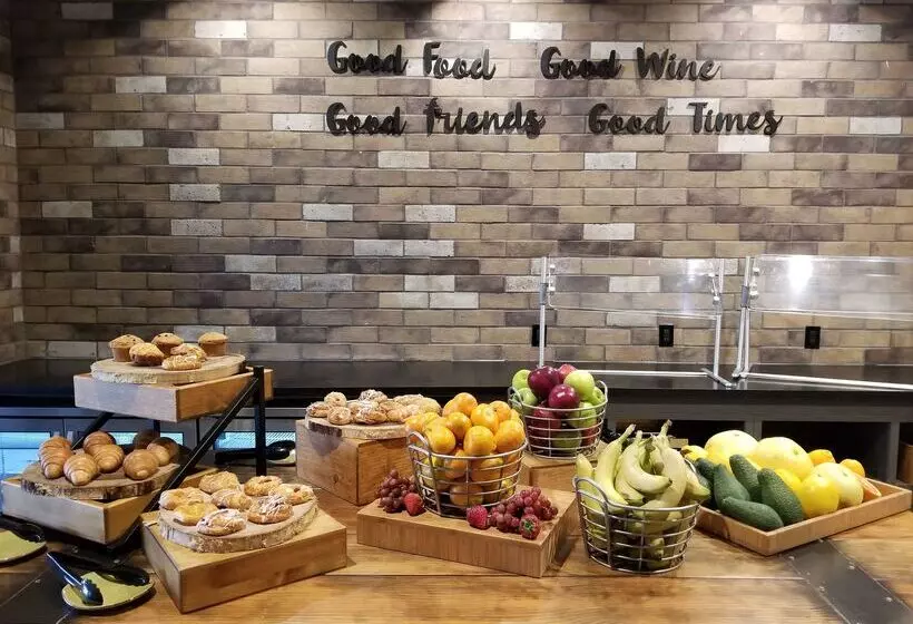 ホテル Doubletree By Hilton Pomona