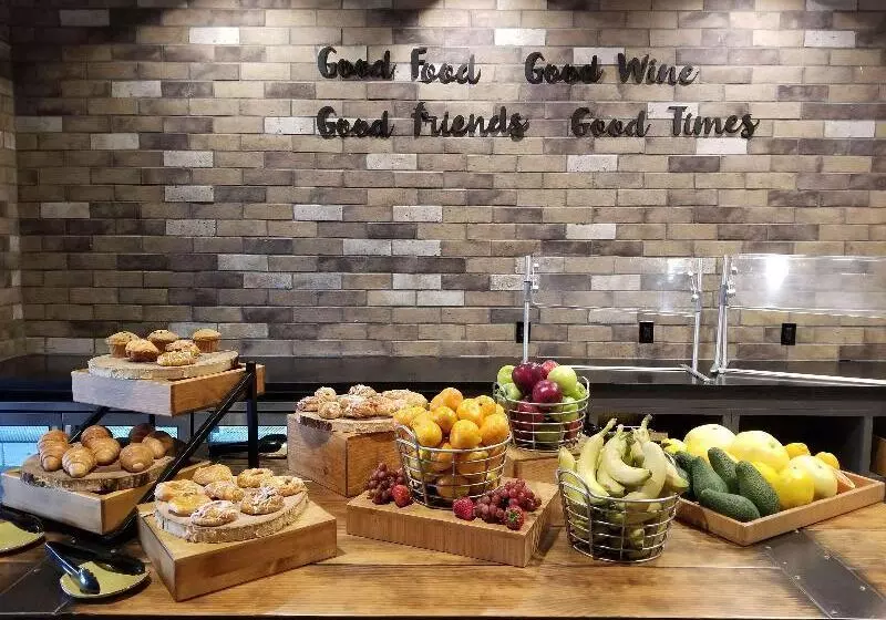 ホテル Doubletree By Hilton Pomona