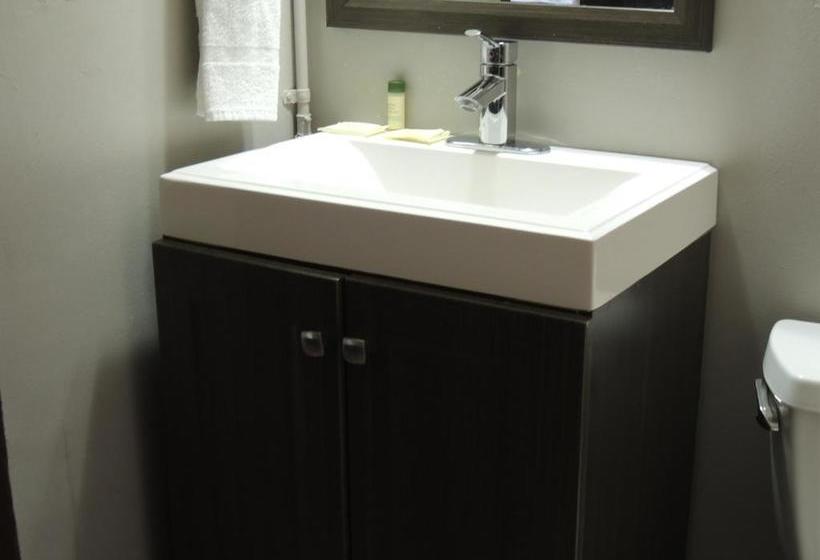 فندق Lake Wire Inn