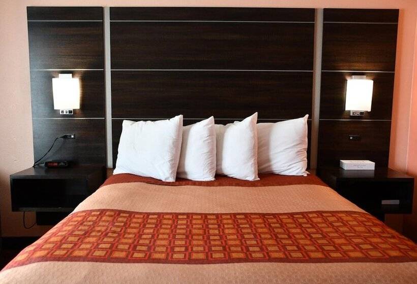 Отель Regency Inn & Suites Faribault