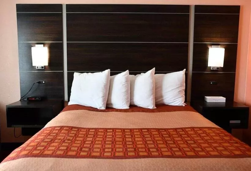 ホテル Regency Inn & Suites Faribault