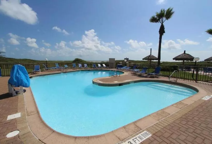 Отель Royale Beach And Tennis Club