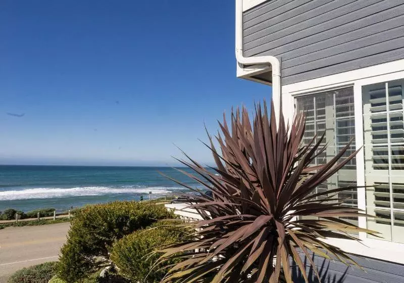 호텔 Sand Pebbles Inn