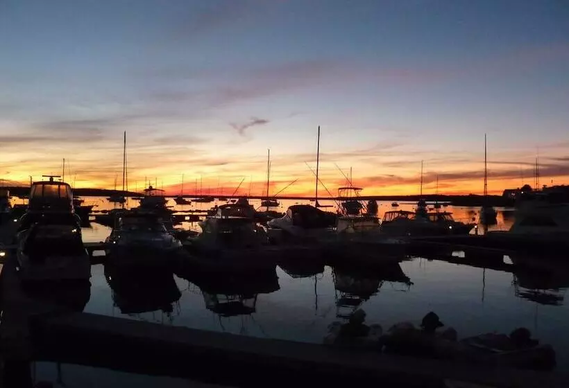 فندق Seaport Resort And Marina