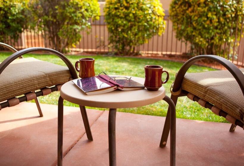 Отель Sedona Real Inn & Suites