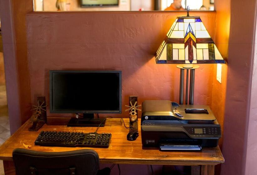 Отель Sedona Real Inn & Suites