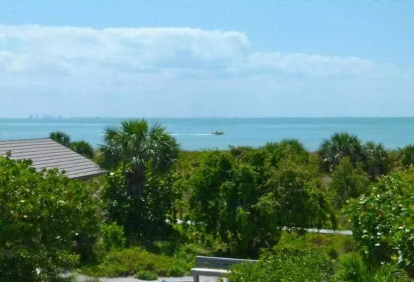 Shell Island Beach Club #7b