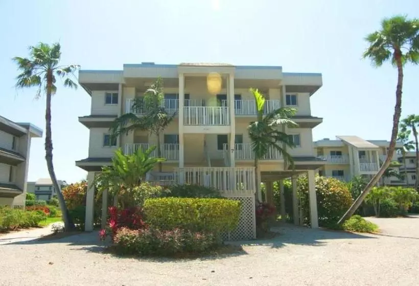 Shell Island Beach Club #7b