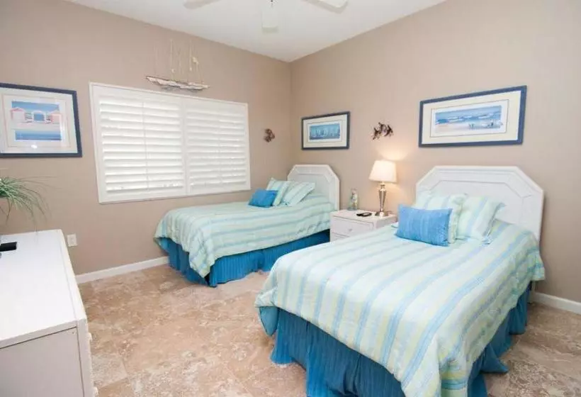 Shell Island Beach Club #7b