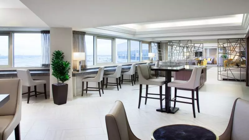 Отель Sheraton Gateway Los Angeles