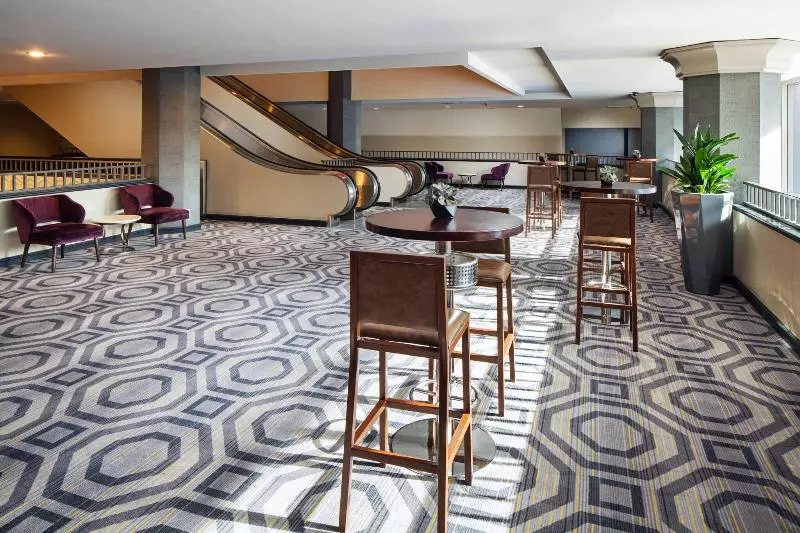 Отель Sheraton Gateway Los Angeles