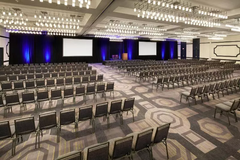 Отель Sheraton Gateway Los Angeles