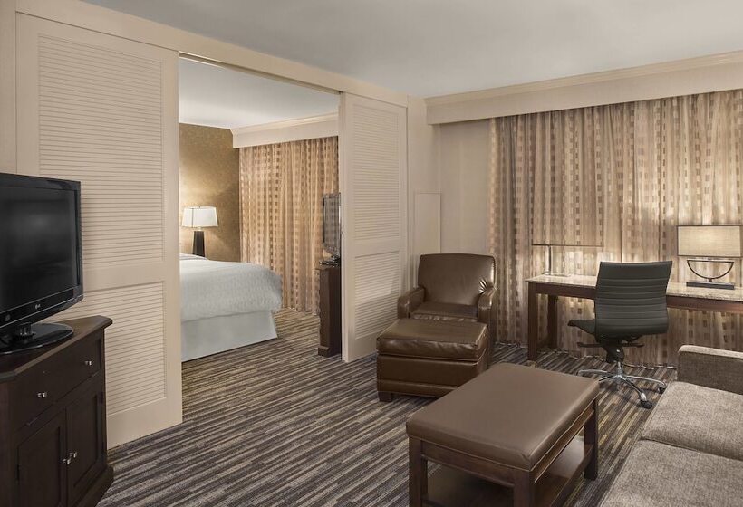 Отель Sheraton Suites Akron Cuyahoga Falls