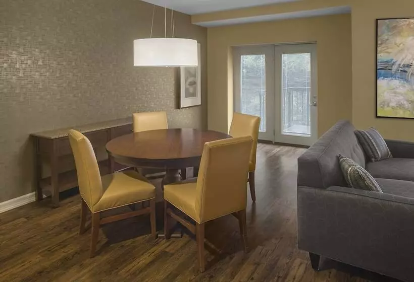 호텔 Sheraton Suites Akron Cuyahoga Falls