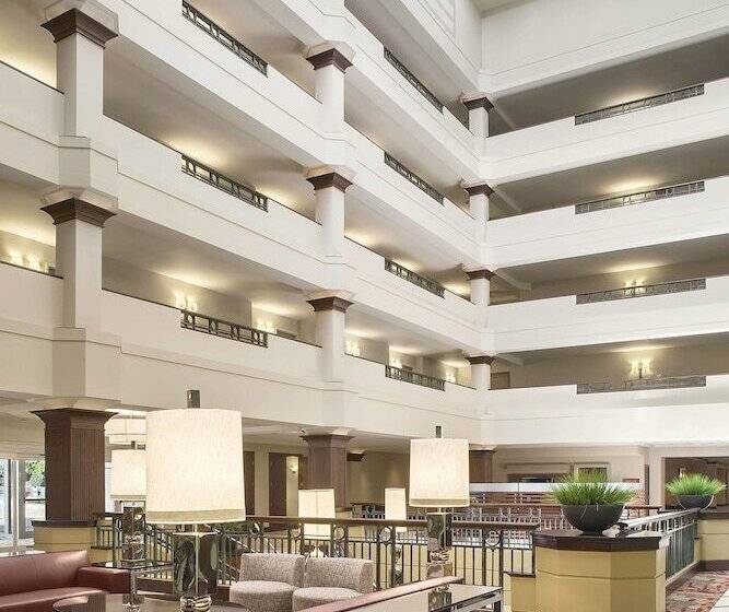 בית מלון כפרי Sheraton Suites Akron Cuyahoga Falls