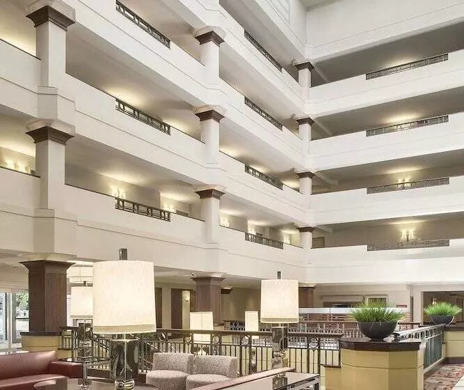 호텔 Sheraton Suites Akron Cuyahoga Falls