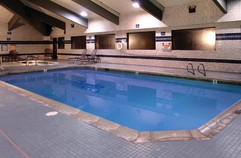 هتل Shilo Inn Mammoth Lakes