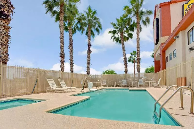 호텔 Super 8 By Wyndham Tucson/grant Road Area Az