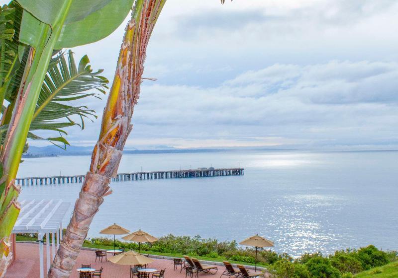 استراحتگاه San Luis Bay Inn