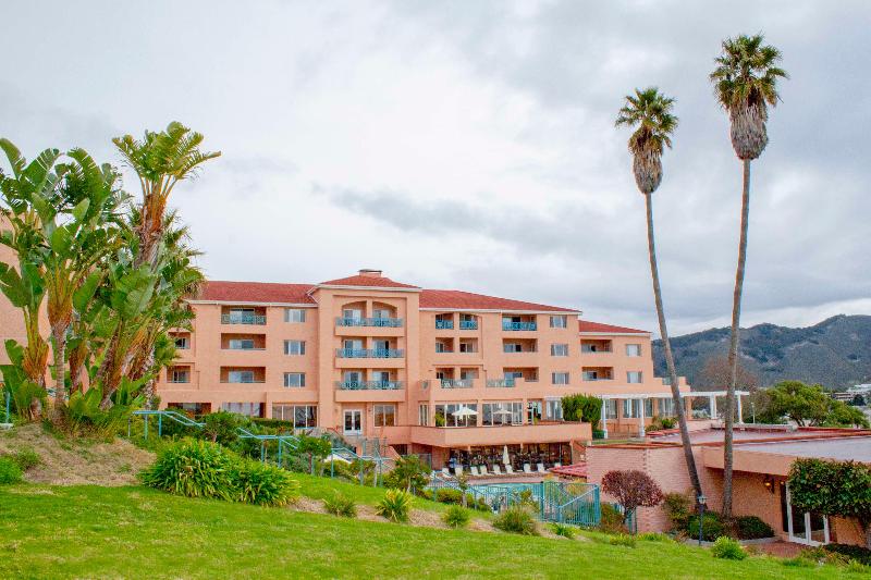 استراحتگاه San Luis Bay Inn