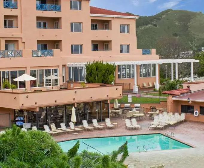 リゾートホテル San Luis Bay Inn