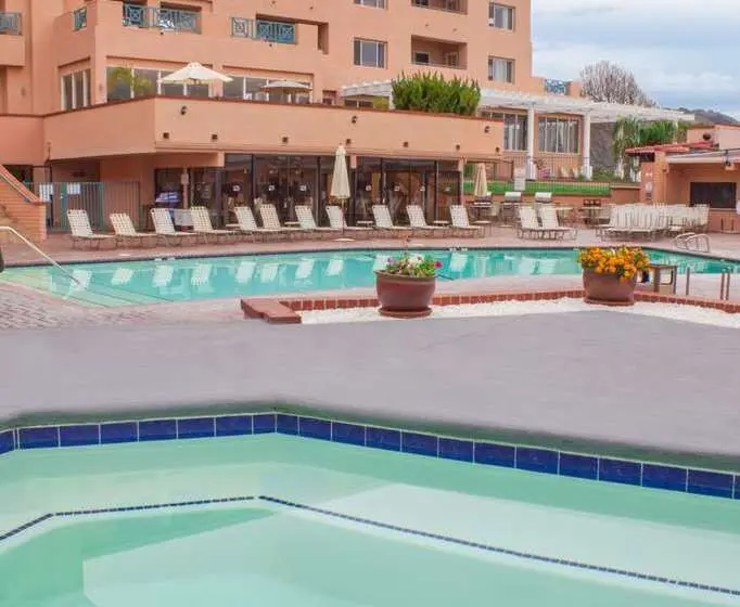 リゾートホテル San Luis Bay Inn