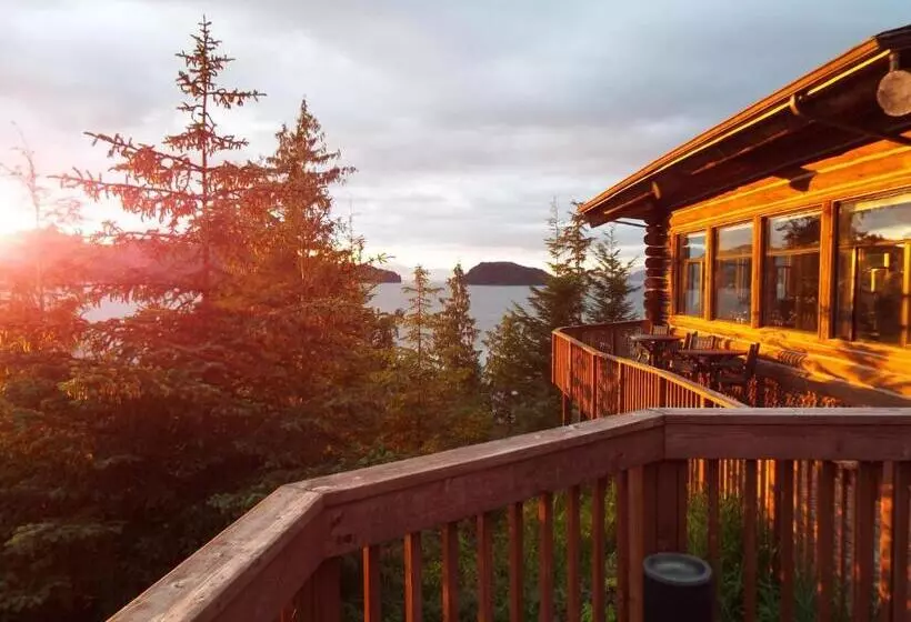 Salmon Falls Resort