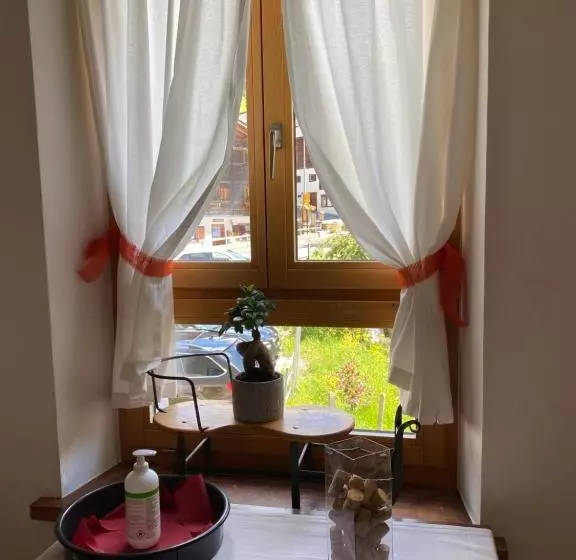 ユースホステル Gasthaus Edelweiss