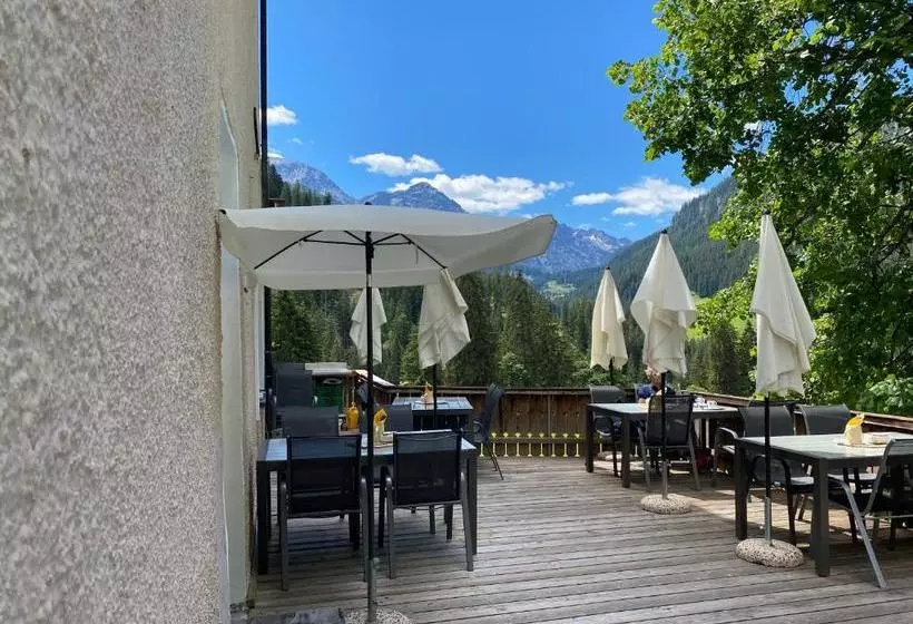 ユースホステル Gasthaus Edelweiss