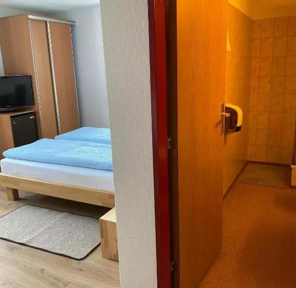 ユースホステル Gasthaus Edelweiss