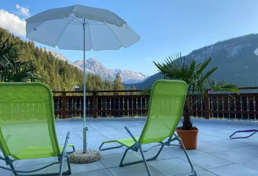 ユースホステル Gasthaus Edelweiss